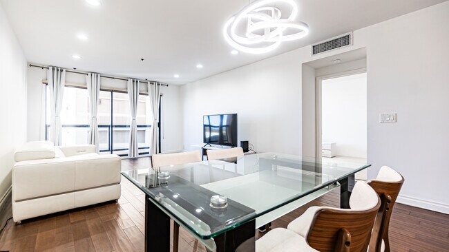 Dining Area - 10724 Wilshire Blvd