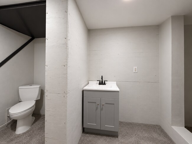 Building Photo - Private Arlington Retreat