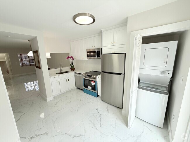 Building Photo - 6726 SW 130th Pl
