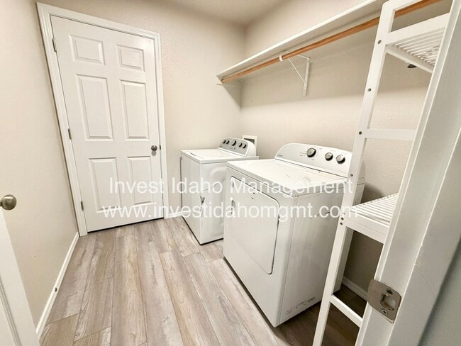 Building Photo - Spacious 4 Bed 2 Bath Home in Kuna