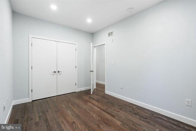 Building Photo - 1752 N Marshall St