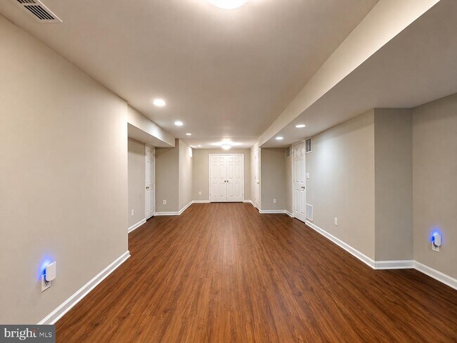 Building Photo - 14047 Sable Ct