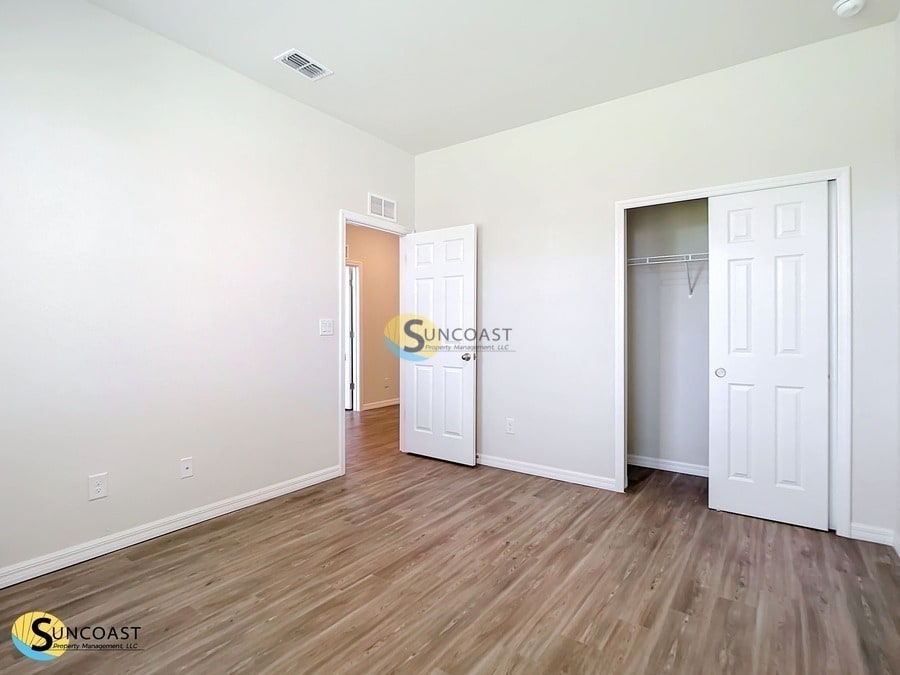 Building Photo - 585 Marion Oaks Pass