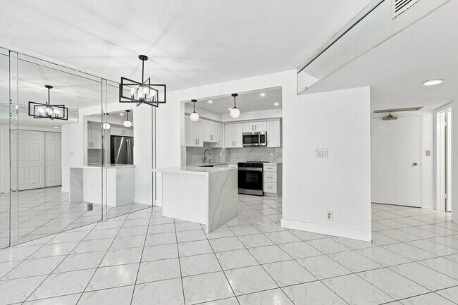 Building Photo - 3550 Galt Ocean Dr
