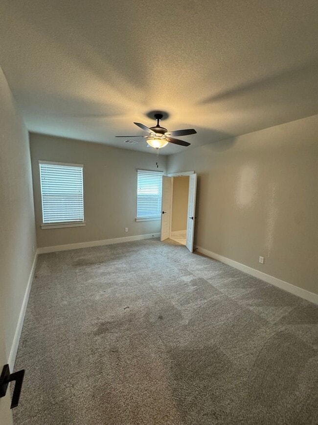 Building Photo - 3/2/2 - GREAT NEIGHBORHOOD - GODLEY ISD