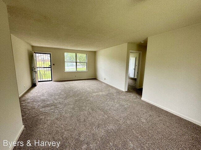 Building Photo - 3 br, 2 bath House - 1330 Courtney Drive