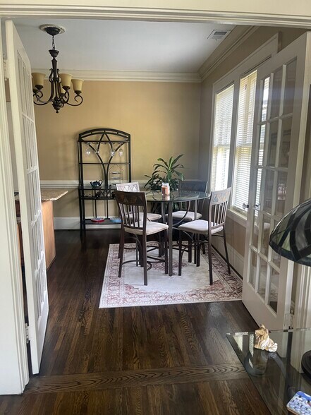 dining area - 418 Clement Ave