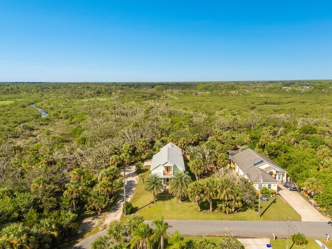 Building Photo - Charming Flagler Beach Rental with Private...