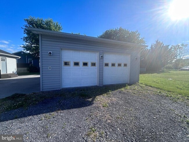 Building Photo - 307 Raven Rd