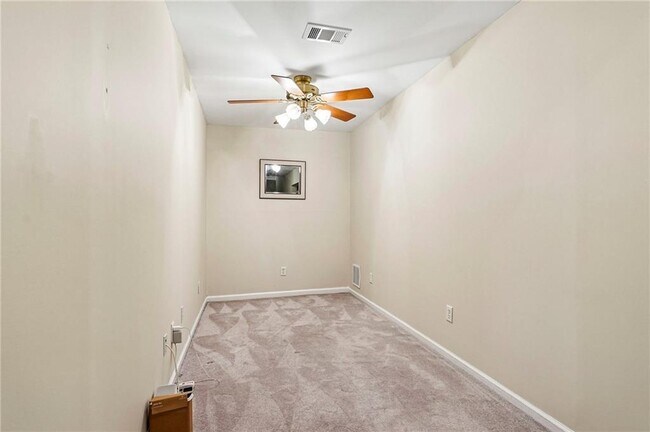 Building Photo - 2125 Melrose Trce