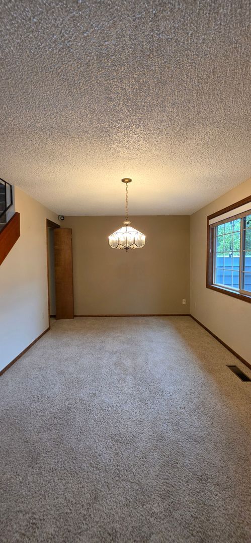 Building Photo - 1110 NW Springwood Ln