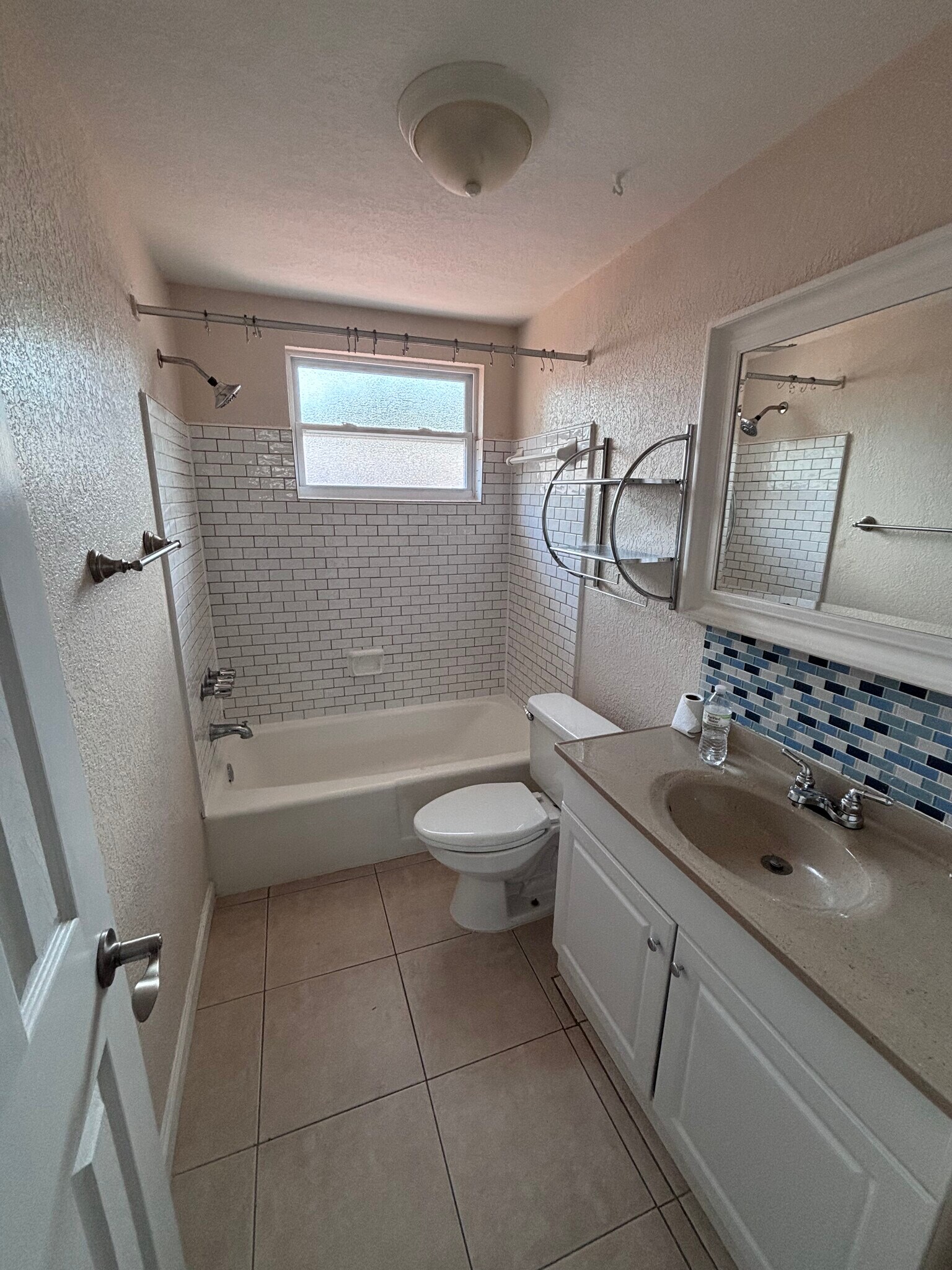 Building Photo - 634 Dogwood Ct