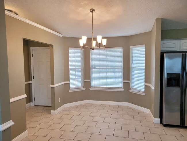 Building Photo - Cherokee Heights - 3 BR|2 BA w/ 2 Car Garage!