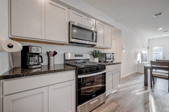 Building Photo - 24307 Oriole Summit Dr