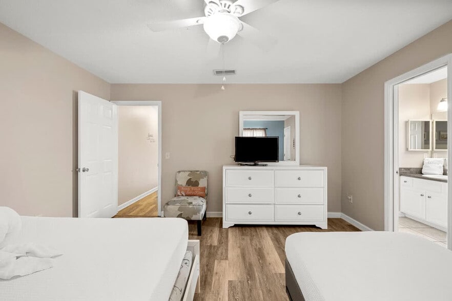 Building Photo - 126 Seagrass Wy