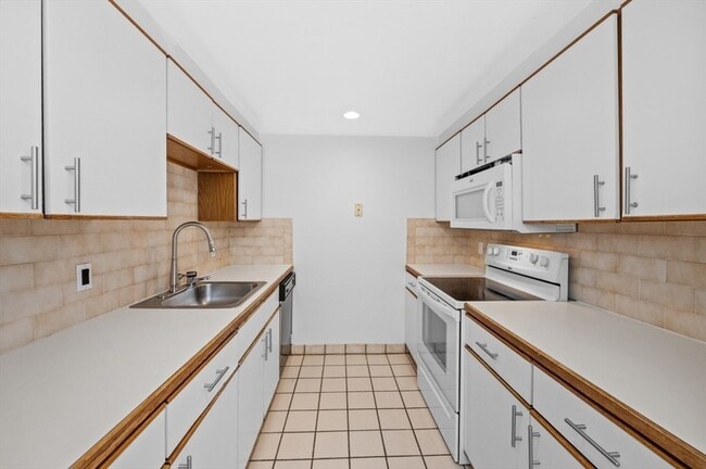 Building Photo - 50 Boatswains Wy