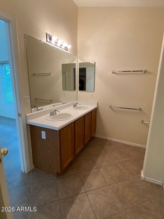 Building Photo - 11425 W Pinehollow Dr