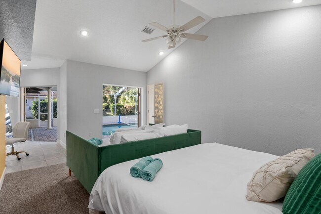 Building Photo - 808 Arietta Dr