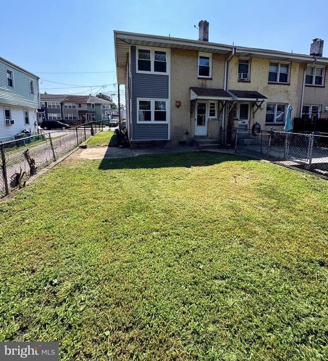 Building Photo - 1015 Alcyon Dr