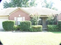 Building Photo - Contact Peggy Goodman 501 676 1758