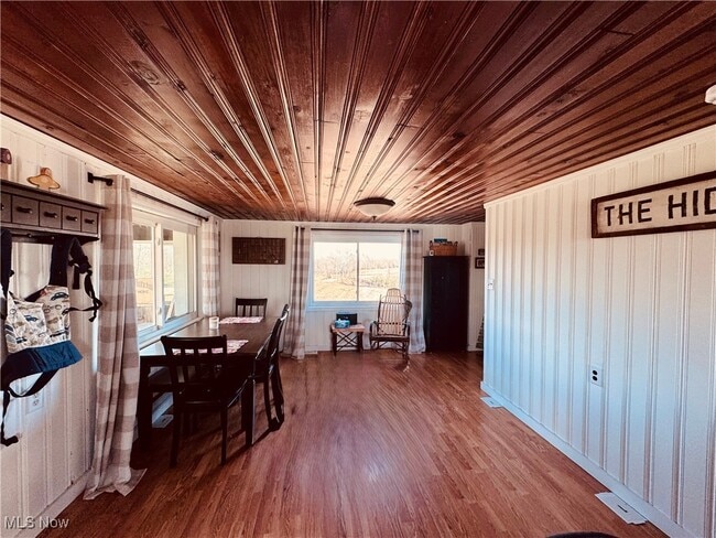 Building Photo - 3420 Point Lookout Rd