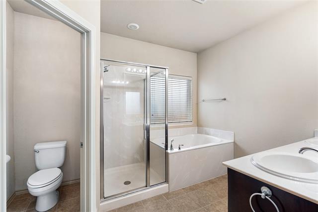 Building Photo - 649 Cattlemans Way