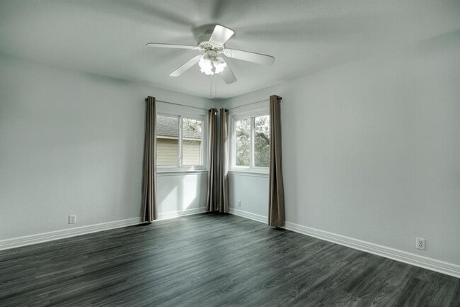 Building Photo - 10205 Open Gate Dr