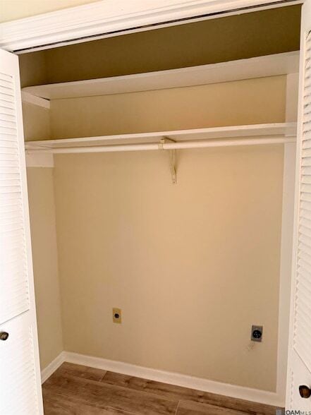 Building Photo - 5254 Stumberg Ln