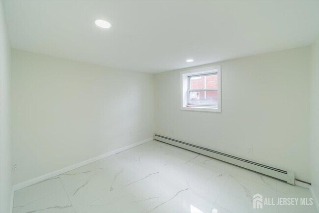 Building Photo - 54 Bergen St