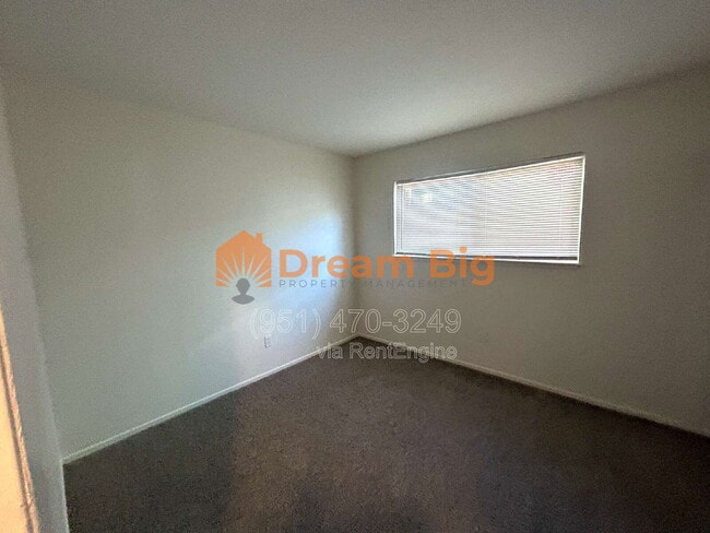 Building Photo - 3152 Newell Dr