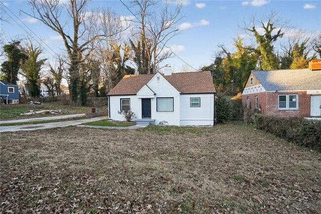 Building Photo - 1439 Westboro Dr SW