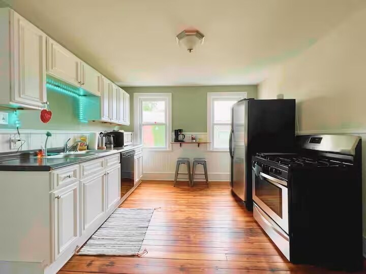 Fully stocked kitchen for all your cooking needs - 203 W Tupper St