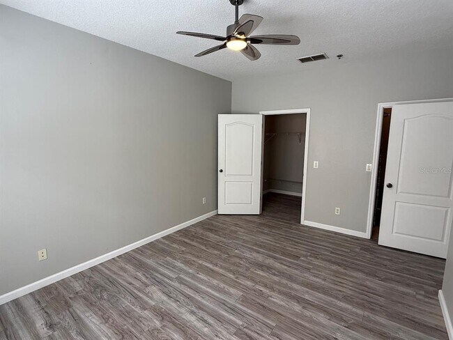 Building Photo - 4817 Cypress Woods Dr