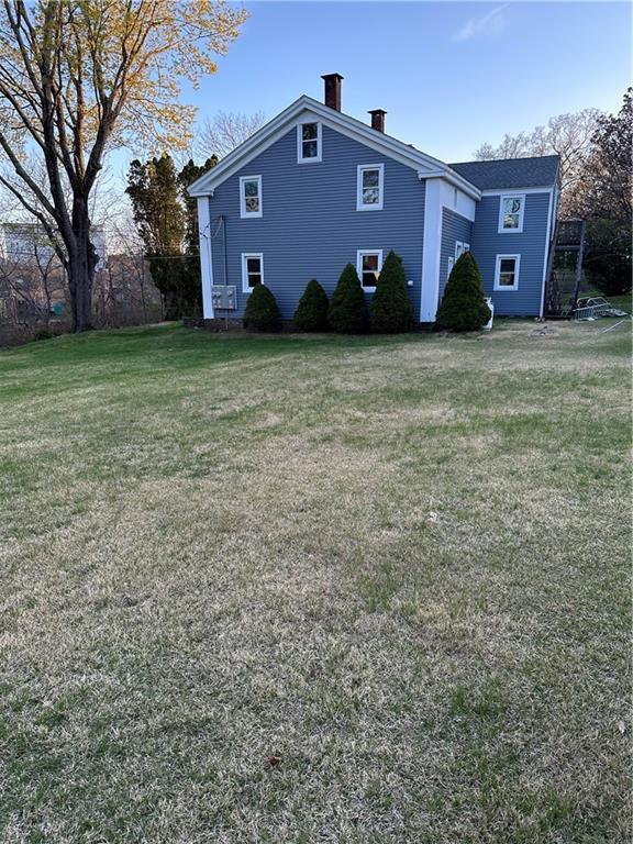 Building Photo - 1 Lake Ct