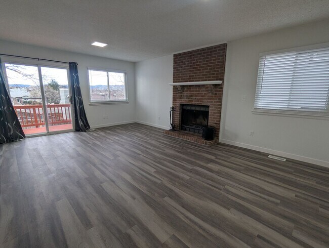Building Photo - SUPER NICE REMODELED 3 BED, 3 BATH HOME IN HIGHLANDS RANCH!  FEBRUARY 1ST OCCUPANCY!