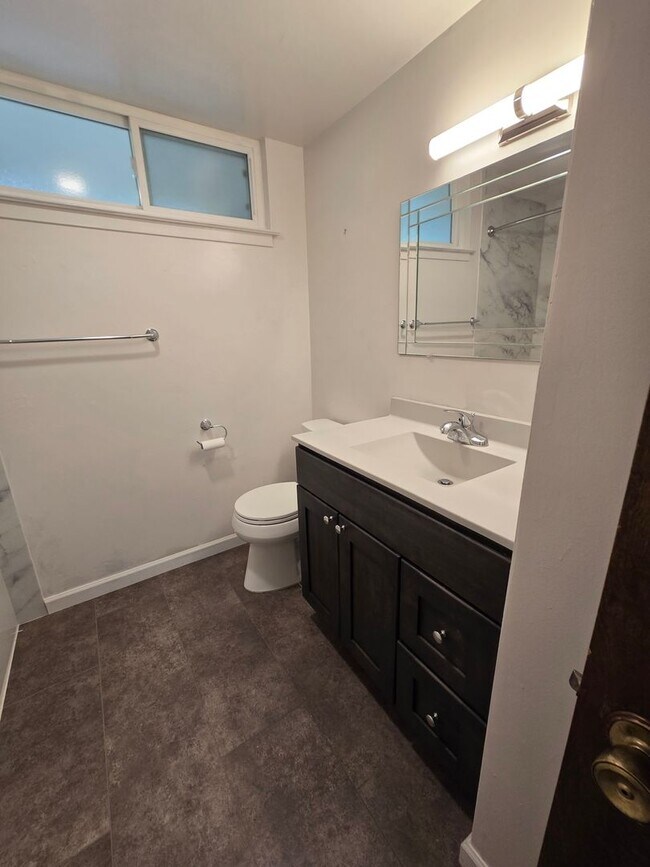 Building Photo - Spacious 4-Bedroom Home on Desirable Hillcrest Blvd in Colfax