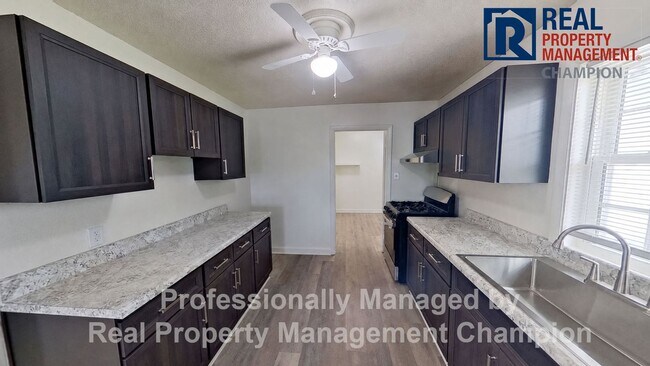 Building Photo - 2909 Spaulding Dr