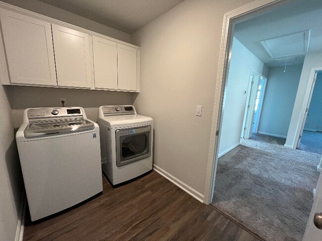 Building Photo - 125 Percheron Dr