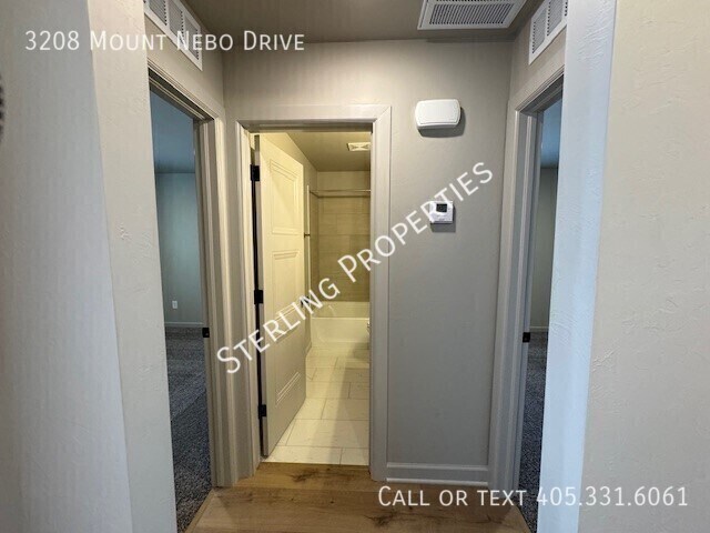 Building Photo - 3208 Mt Nebo Dr