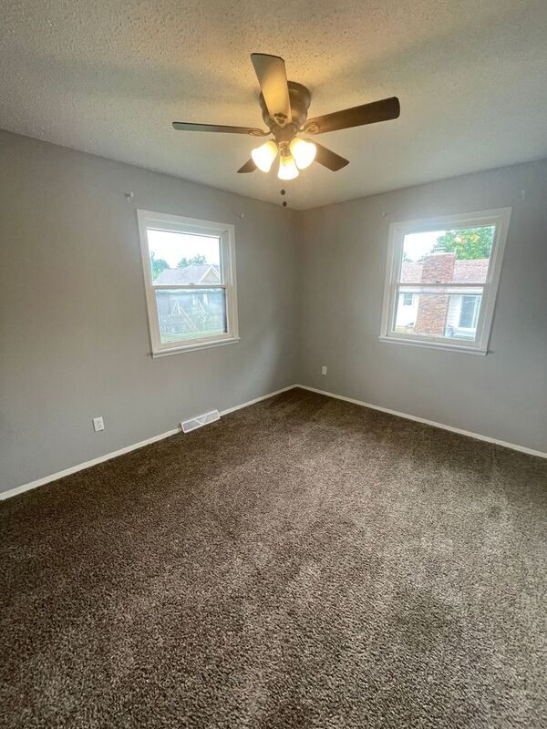 Building Photo - 2556 W Cardinal St