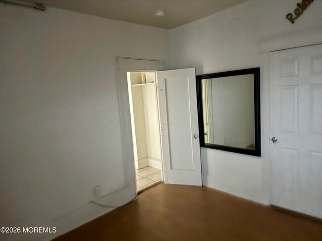 Building Photo - 56 Main St