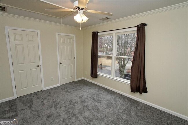Building Photo - 1360 East Gate Ct SE