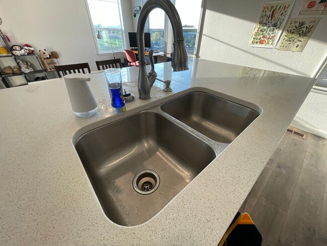 Building Photo - The Lifestyle You Seek!