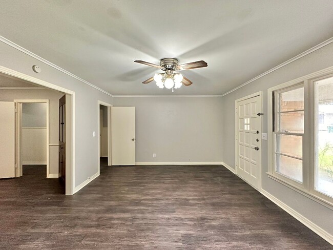 Building Photo - Available Now! 3 Bed 1.5 Bath, Tyler Tx!