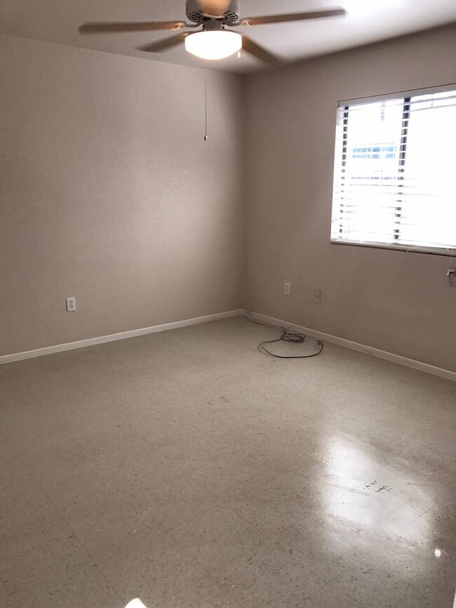 Building Photo - House for rent in Brawley!