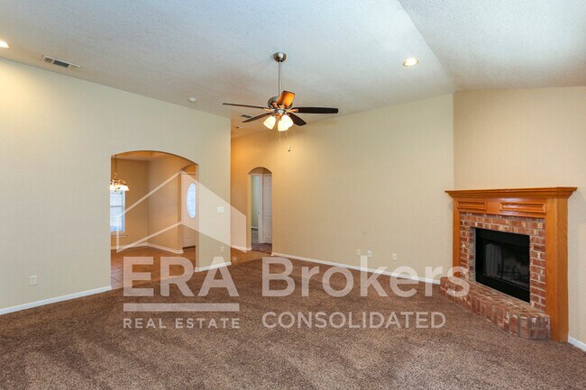 Building Photo - 702 Aries Dr