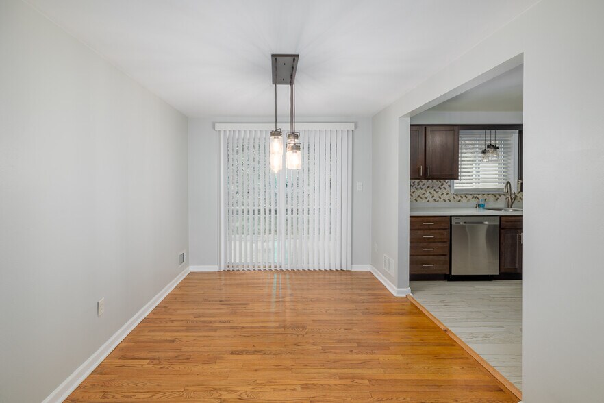Building Photo - 108 Preston Dr