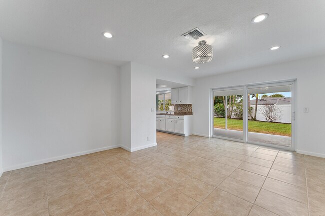 Building Photo - 130 Gulfstream Rd