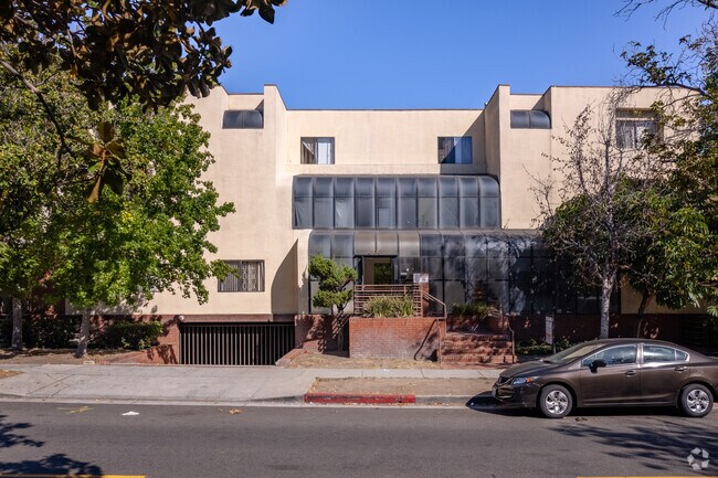 Building Photo - 620 N Louise St