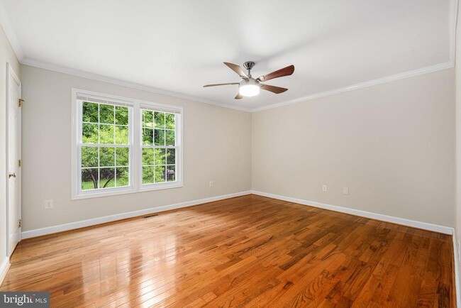 Building Photo - 11821 Sinclair Ln